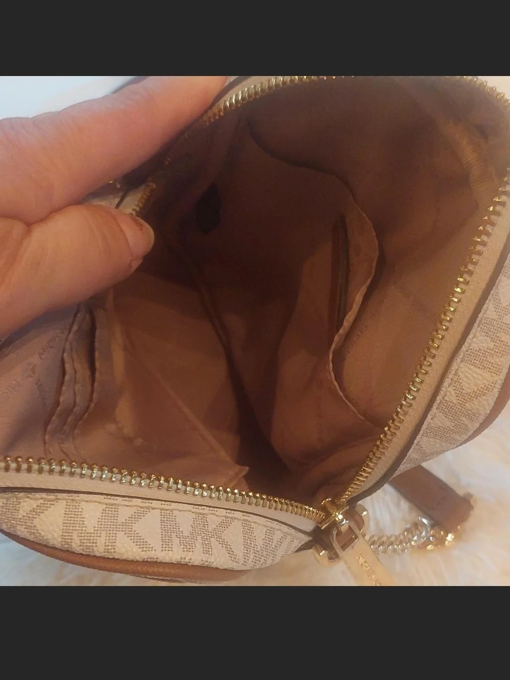 Michael Kors Jet Set Travel Medium Crossbody